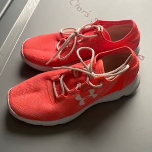 Under Armour speedform running shoes